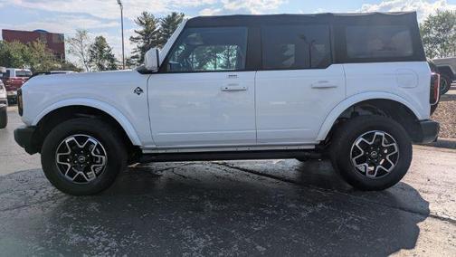Oxford White 2022 Ford Bronco Outer Banks