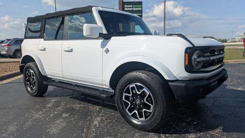 Oxford White 2022 Ford Bronco Outer Banks