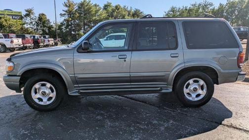 Harvest Gold Metallic 2000 Ford Explorer Limited