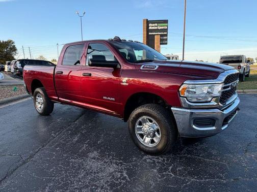 2022 RAM 2500 Tradesman Crew Cab 4x4 6'4' Box