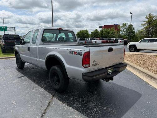 Silver Metallic 2004 Ford F-250 XL
