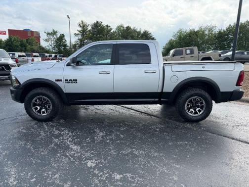 Bright Silver Metallic Clearcoat 2017 RAM 1500 Rebel