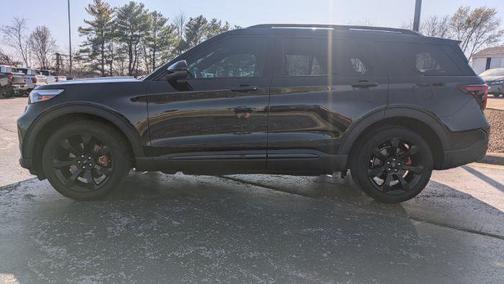 Agate Black Metallic 2021 Ford Explorer ST