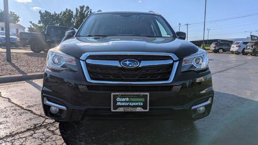 Crystal Black Silica 2017 Subaru Forester 2.5i Limited