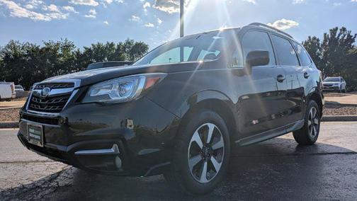 Crystal Black Silica 2017 Subaru Forester 2.5i Limited