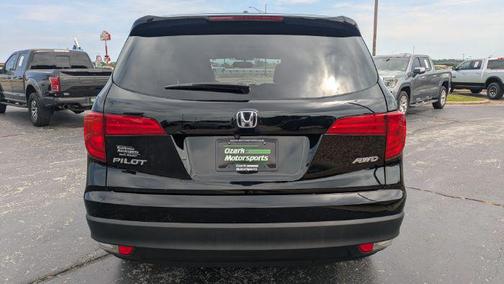 Black Forest Pearl 2018 Honda Pilot EX-L