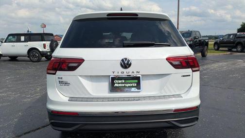 Pure White 2022 Volkswagen Tiguan 2.0T SE 4MOTION