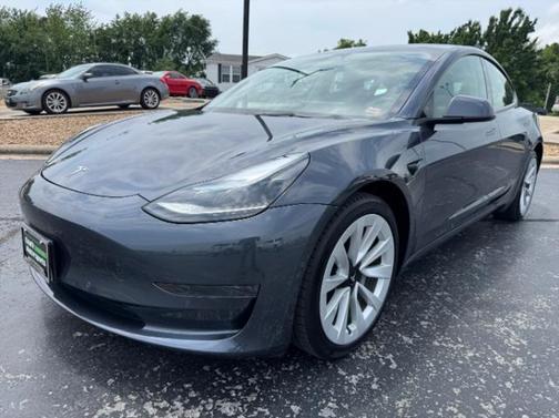 2022 Tesla Model 3 Standard Range
