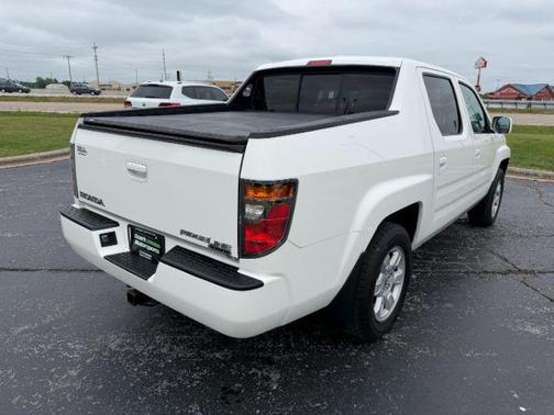 White 2007 Honda Ridgeline RTL