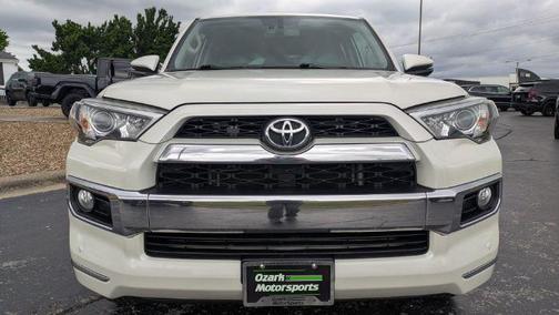 Blizzard Pearl 2019 Toyota 4Runner SR5