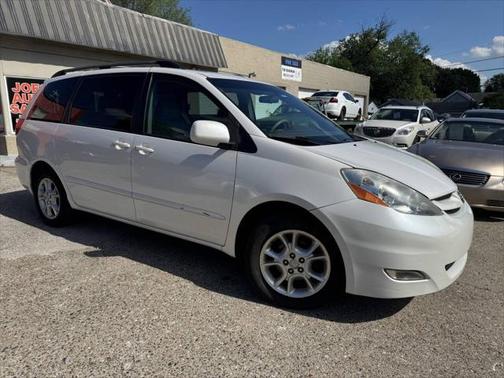 2006 Toyota Sienna XLE