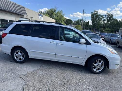 2006 Toyota Sienna XLE