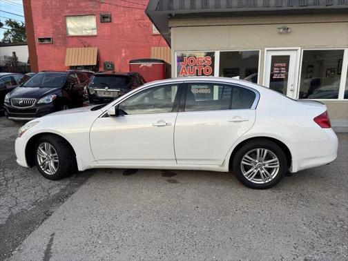 2011 INFINITI G37x Base