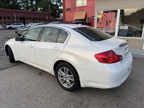 2011 INFINITI G37x Base