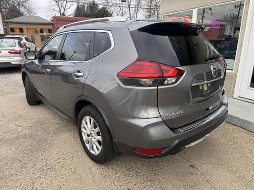 2017 Nissan Rogue SV