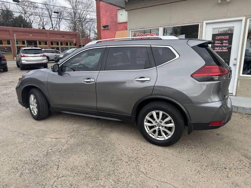 2017 Nissan Rogue SV