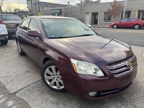 2005 Toyota Avalon XLS
