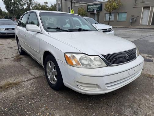 2000 Toyota Avalon XL
