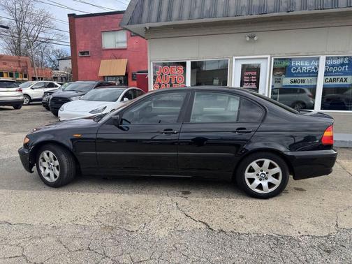 2004 BMW 325 325i 4dr Sedan