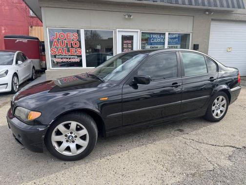 2004 BMW 325 325i 4dr Sedan