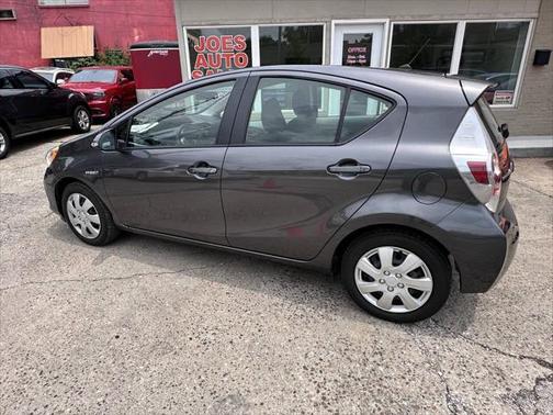2014 Toyota Prius c Two