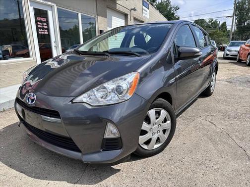 2014 Toyota Prius c Two