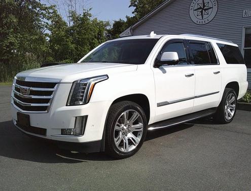 Crystal White Tricoat 2017 Cadillac Escalade ESV Luxury