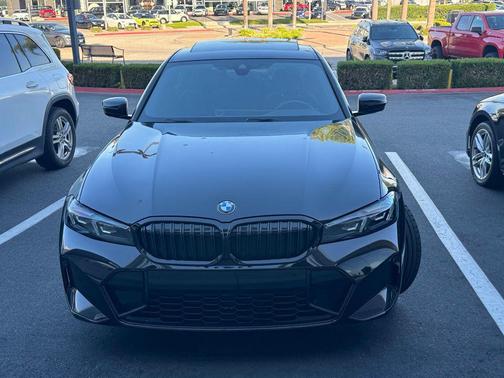 2023 BMW 330 330i