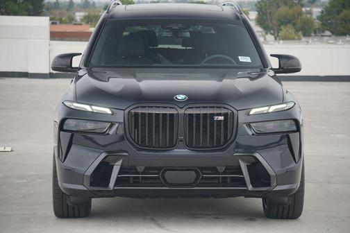2026 BMW X7 M60i
