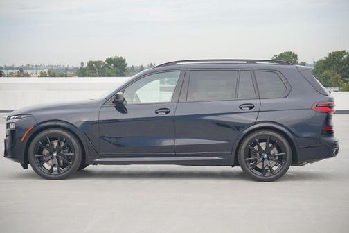 2026 BMW X7 M60i