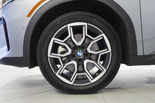 2025 BMW X2 xDrive28i