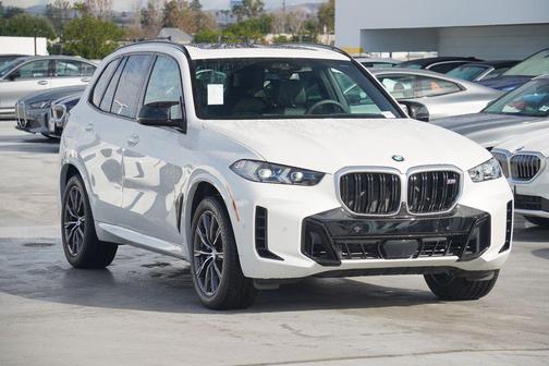 2025 BMW X5 M60i
