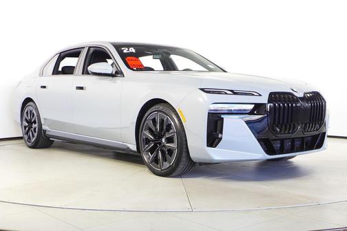 2024 BMW 750e i xDrive