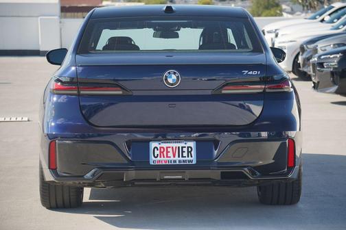 2026 BMW 740 i