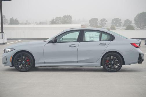 2026 BMW 330 xDrive NA