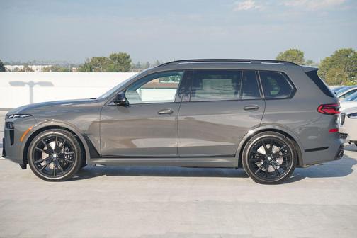 2026 BMW X7 M60i