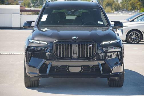 2026 BMW X7 M60i