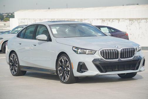 2026 BMW 530 i xDrive