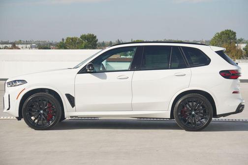 2026 BMW X5 M60i