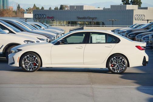 2025 BMW 330 i