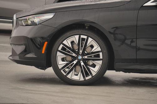 2025 BMW 530 xDrive
