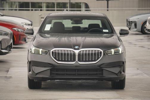 2025 BMW 530 xDrive