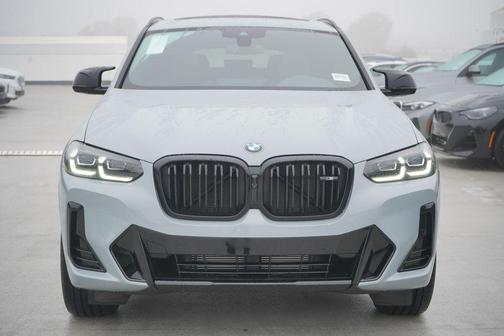 2025 BMW X4 M40i