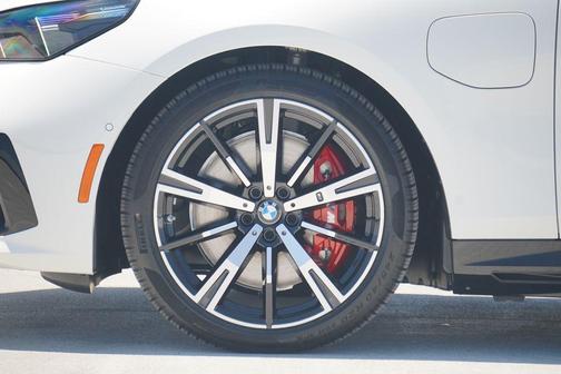 2026 BMW 550e 550e xDrive