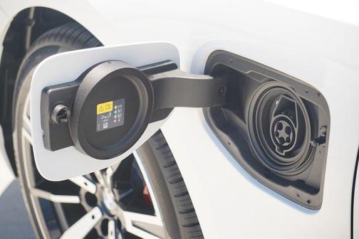 2026 BMW 550e 550e xDrive