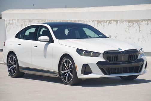 2026 BMW 550e 550e xDrive