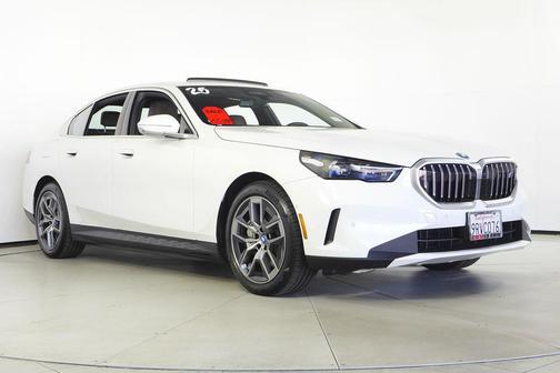 2025 BMW i5 eDrive40