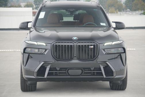 2026 BMW X7 M60i