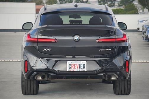 2025 BMW X4 xDrive30i