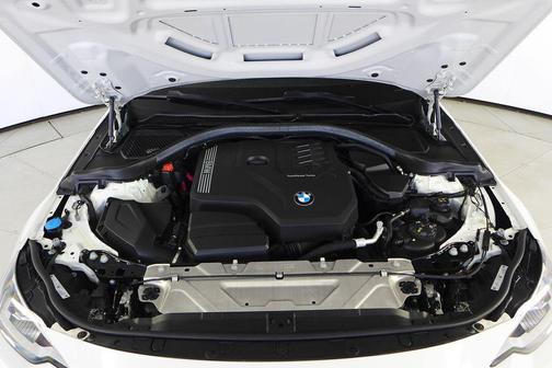 2023 BMW 230 i xDrive